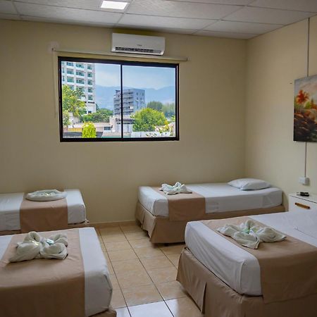 Hotel La Capilla - Suites & Apartments San Benito Сан-Сальвадор Экстерьер фото